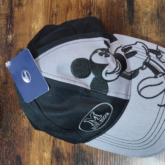 Mickey Mouse Baseball Cap - Picture 3 of 9